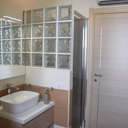 Gus On The Apartamento Quartu SantʼElena